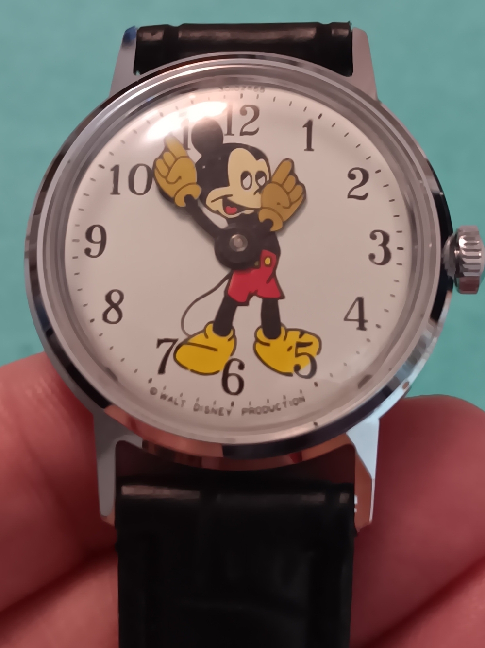 Vintage Disney Hand-Wound Watch Collection with Invicta Limited Edition Case - Picture 15 of 15